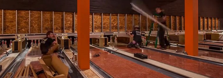 qubicaamf-build-bowling-entertainment-center.jpg