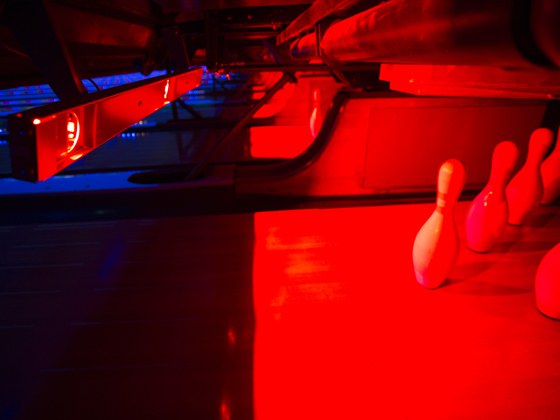 QubicaAMF-bowling-CENTERPUNCH-built-infra-red.jpg