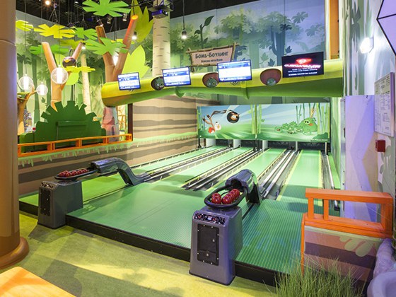 qubicaAMF-Plan-Your-Bowling-Project-Bring-Bowling-to-an-FEC-Theme-Parks-Indoor-Water-Parks-Angry-Birds.jpg